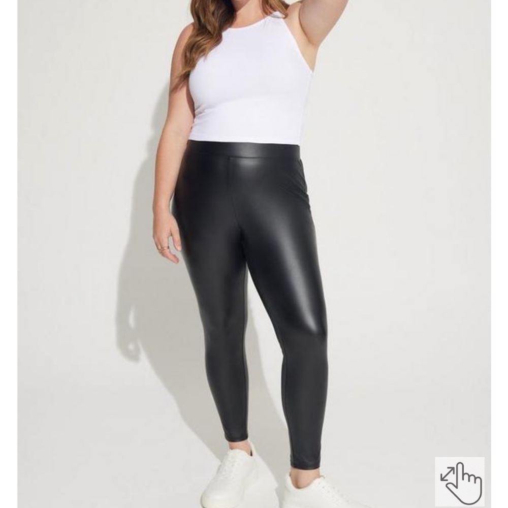 Torrid 1X Black Platinum Legging Faux Leather Style 11496903
